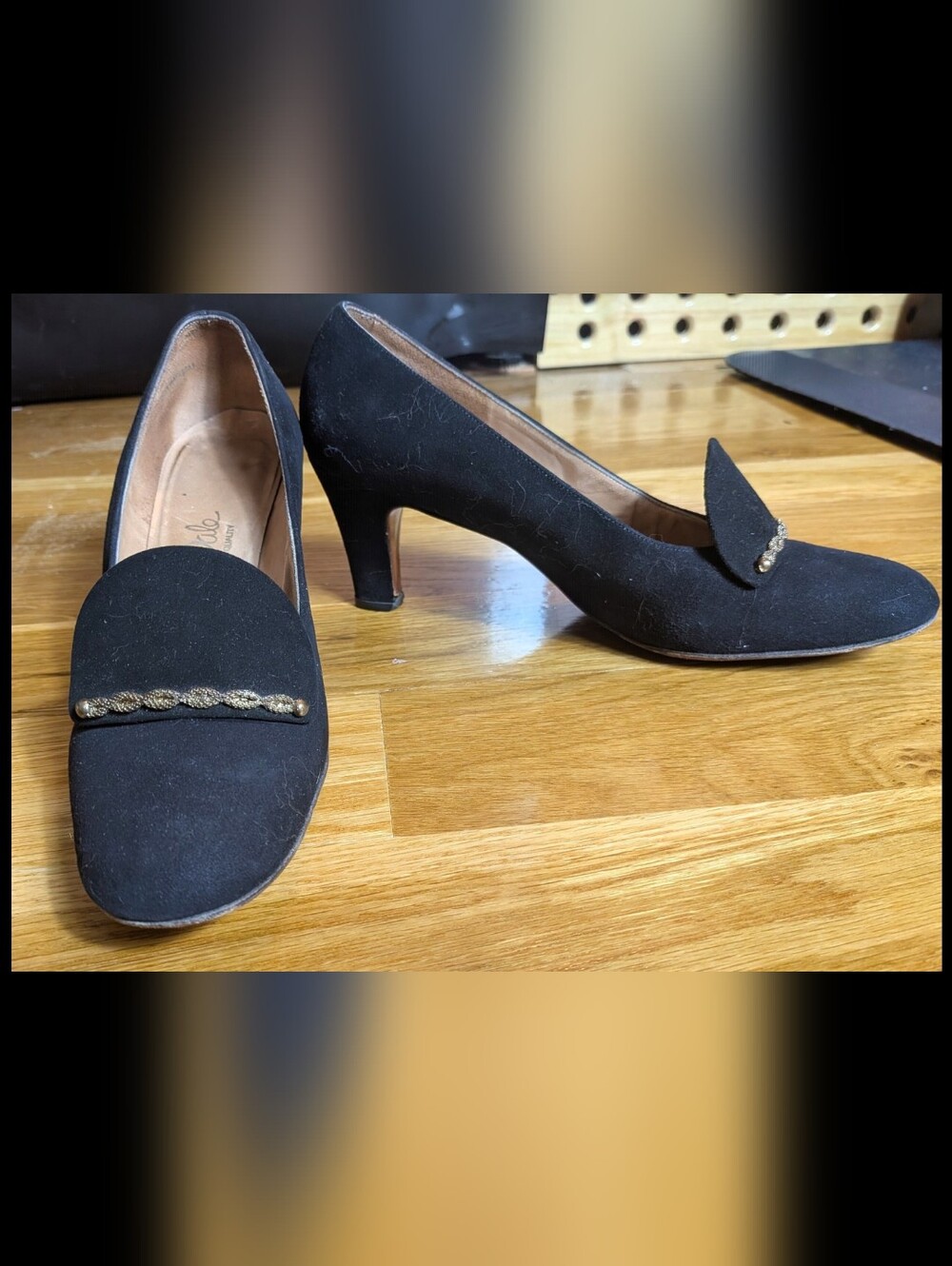 Vintage Hill and Dale Pumps
